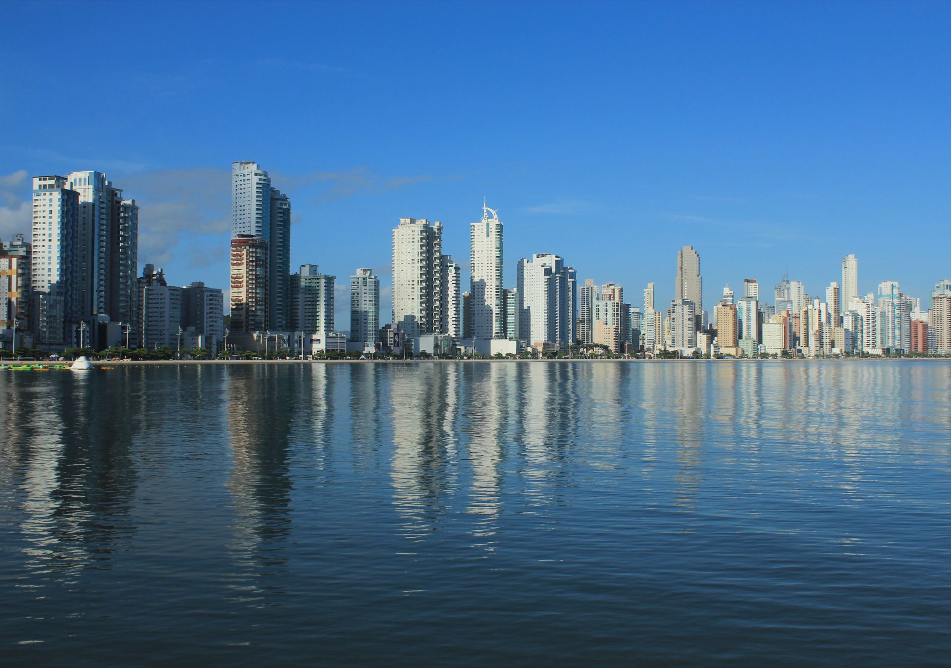 Balneário Camboriú 2026: a liquidez esta migrando do beira-mar para onde
